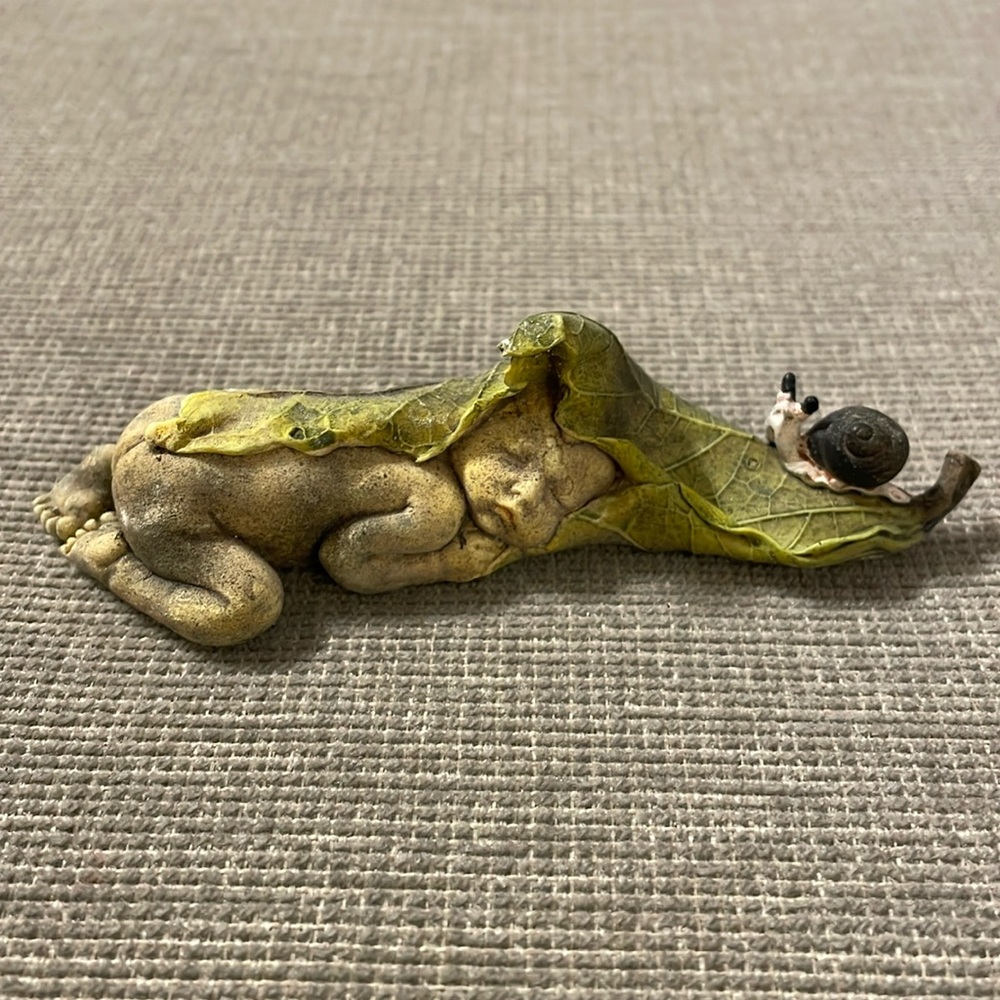 Top Collection Fairy Garden Sleeping Fairy Baby with Snail